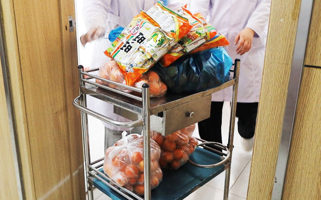 庆祝“三八”女神节 ,趣味比赛展风采