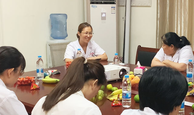 �µ�����ʹ��������ʱ���¹���������ҽԺ�ٰ���ף���������й�ҽʦ�ڡ���̸��
